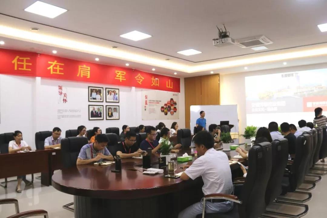 15647424524711524CK4.jpg 3.jpg